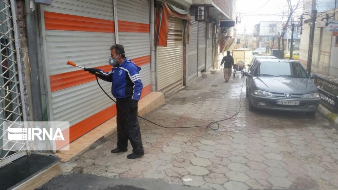 خبرنگاران بازار بزرگ سقز ضدعفونی شد خبرنگاران بازار بزرگ سقز ضدعفونی شد