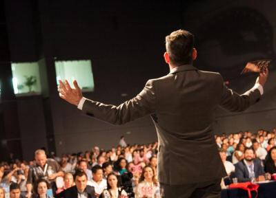 چگونه موضوع سخنرانی را انتخاب کنیم؟