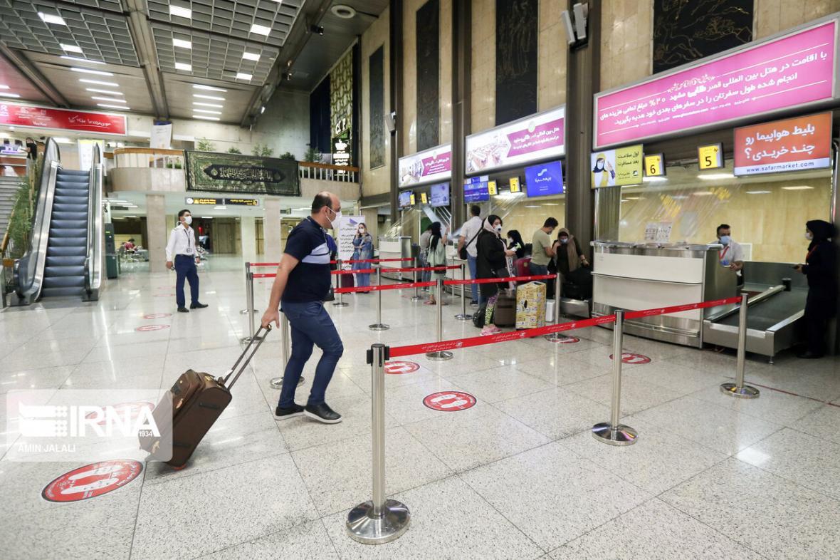 خبرنگاران بازگشت از فرودگاه با وجود صدور بلیط برای مبتلایان کرونا
