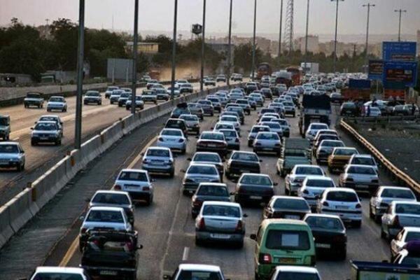 آخرین شرایط ترافیکی جاده های کشور ، ترافیک سنگین در آزادراه های پردیس ، تهران و قزوین ، رشت